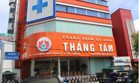 Hai bác sĩ tại Phòng khám đa khoa Tháng Tám bị xử phạt vì “vẽ bệnh, moi tiền”