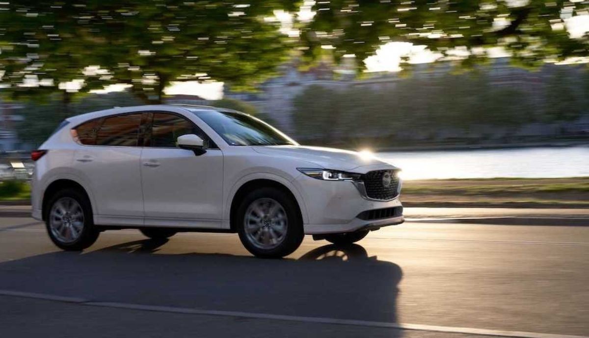 Mazda CX-5 thế hệ mới ra mắt, nâng cấp trang bị và động cơ khiến Honda CR-V ‘méo mặt’