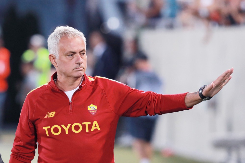 mourinho-roma-2-1685502249.jpeg
