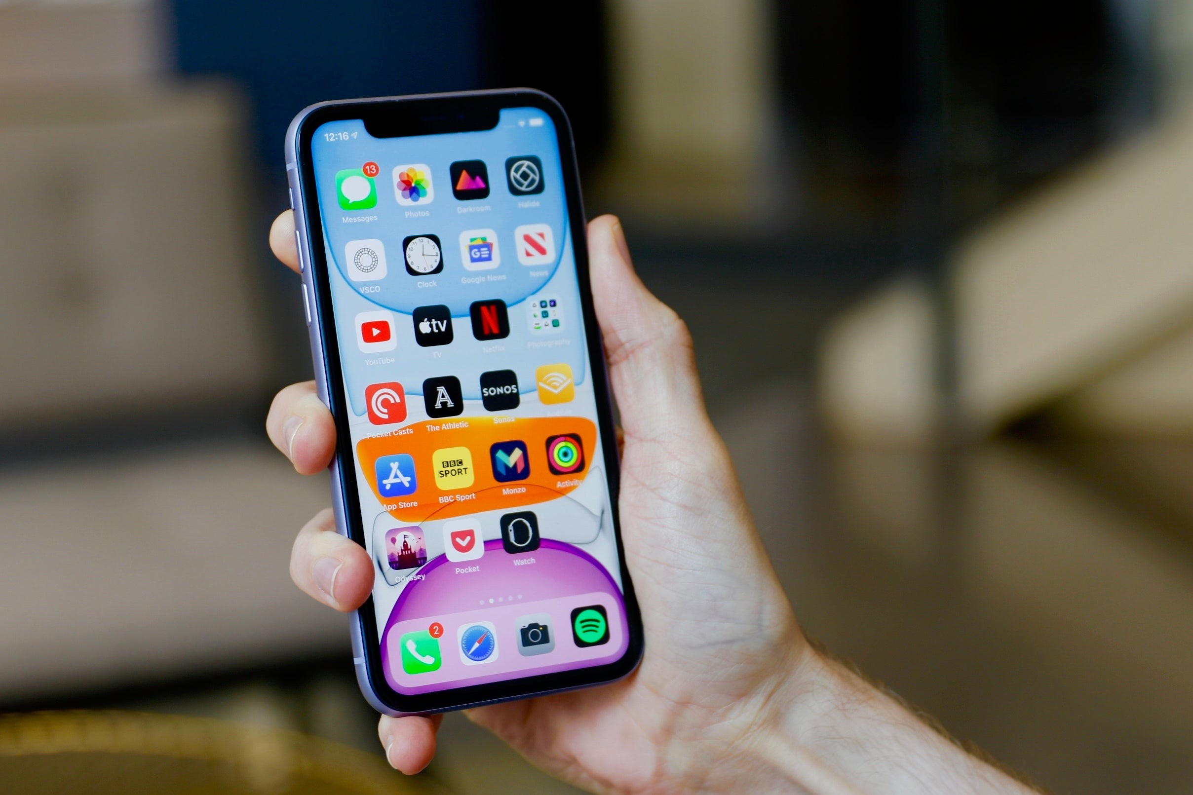iphone-2-1687149195.jpg