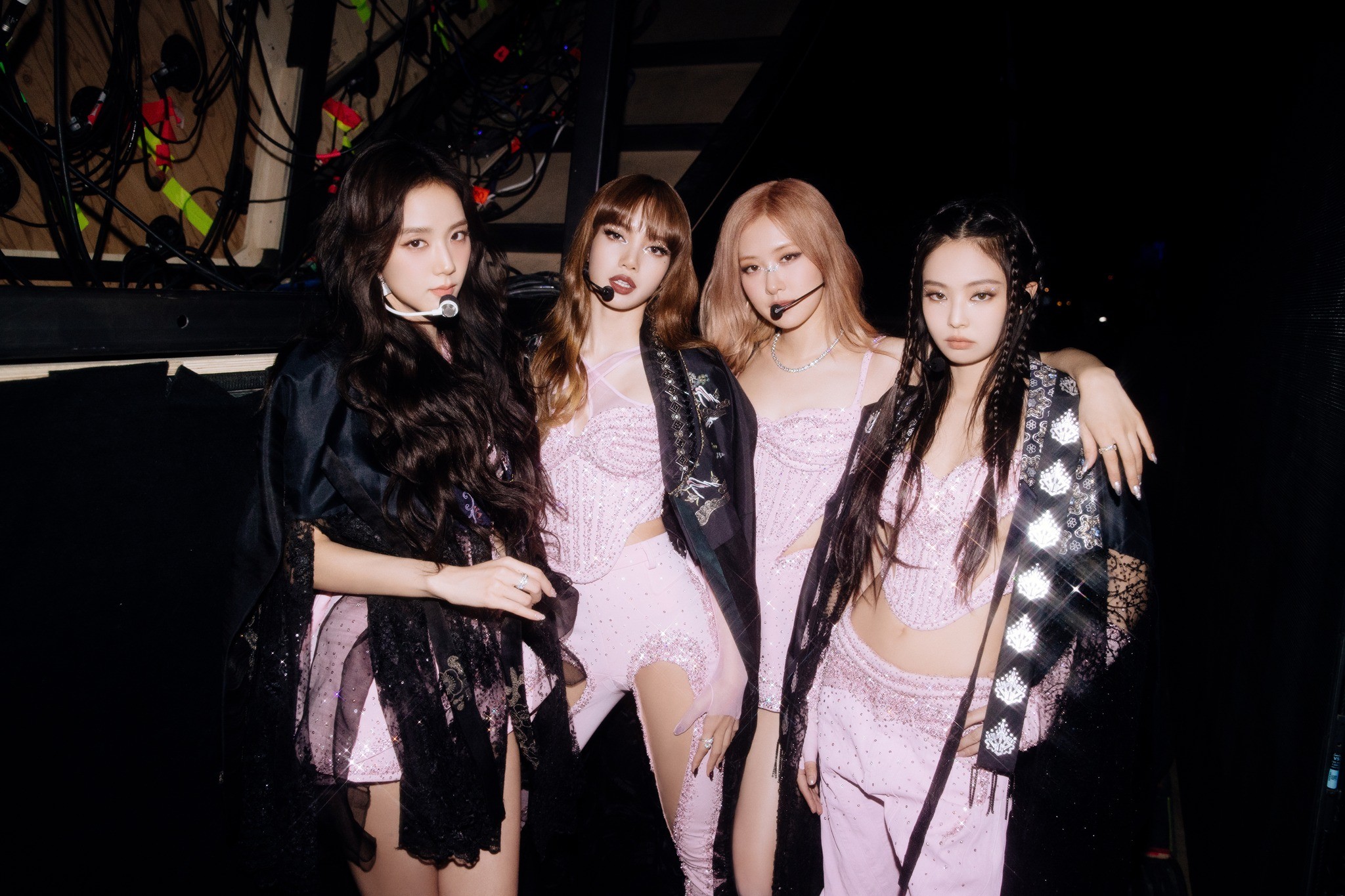 blackpink-tan-ra-3-1687235395.jpg