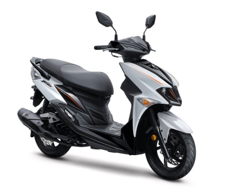 honda-sh-125i-lep-ve-truoc-doi-thu-moi-co-thiet-ke-dep-khong-cho-che-dong-co-day-an-tuong-anh-4-1687229280.jpg