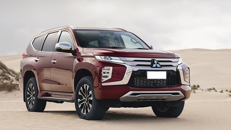 Giá lăn bánh Mitsubishi Pajero Sport tháng 6/2023: Ưu đãi tưng bừng, khiến Ford Everest ‘bật ngửa’