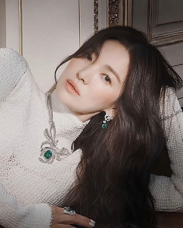 song-hye-hyo-3-1687835792.jpg