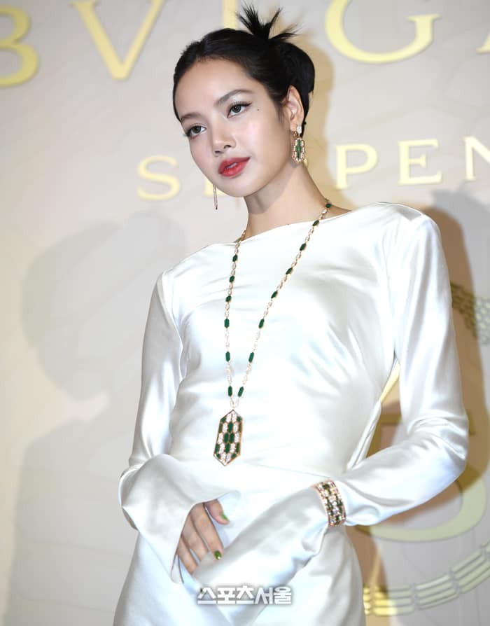 lisa-bvlgari-18-1688111272.jpg