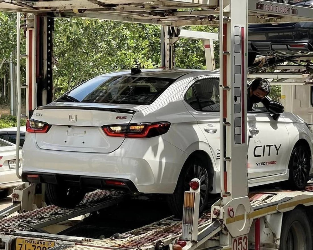 Bắt gặp Honda City RS 2023 trên đường vận chuyển, thiết kế ấn tượng, dễ khiến Toyota Vios ‘lâm nguy’