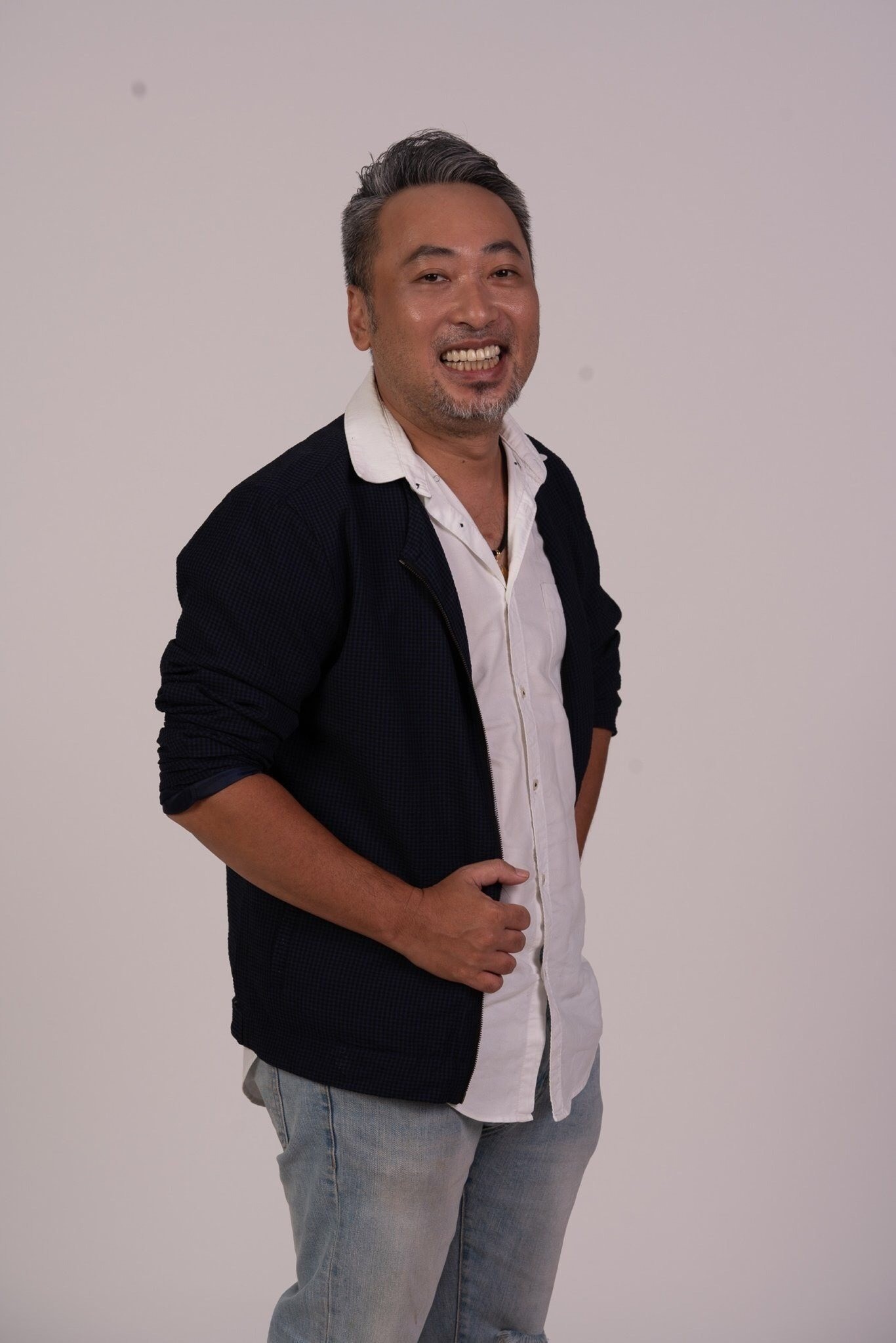dao-dien-nguyen-quang-dung-ly-gi-1-1688528671.jpg