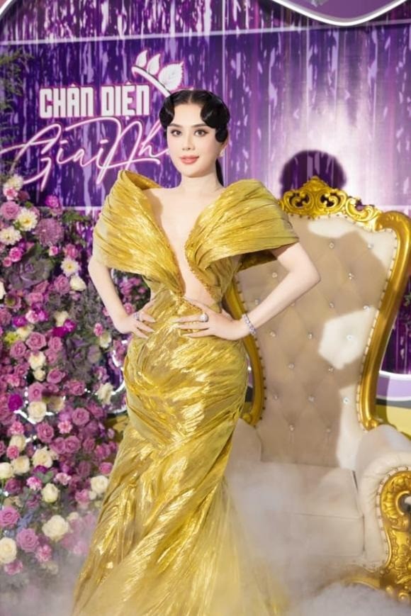 lam-khanh-chi-long-lay-nhu-nu-ho-1689668333.jpg