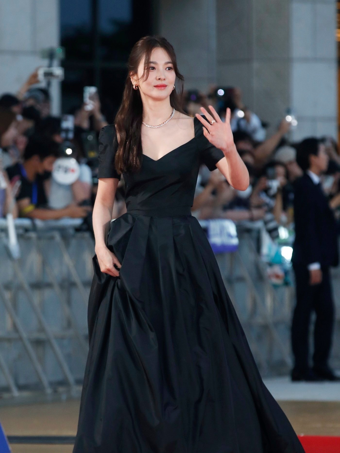 song-hye-kyo-16-1689781828.jpeg