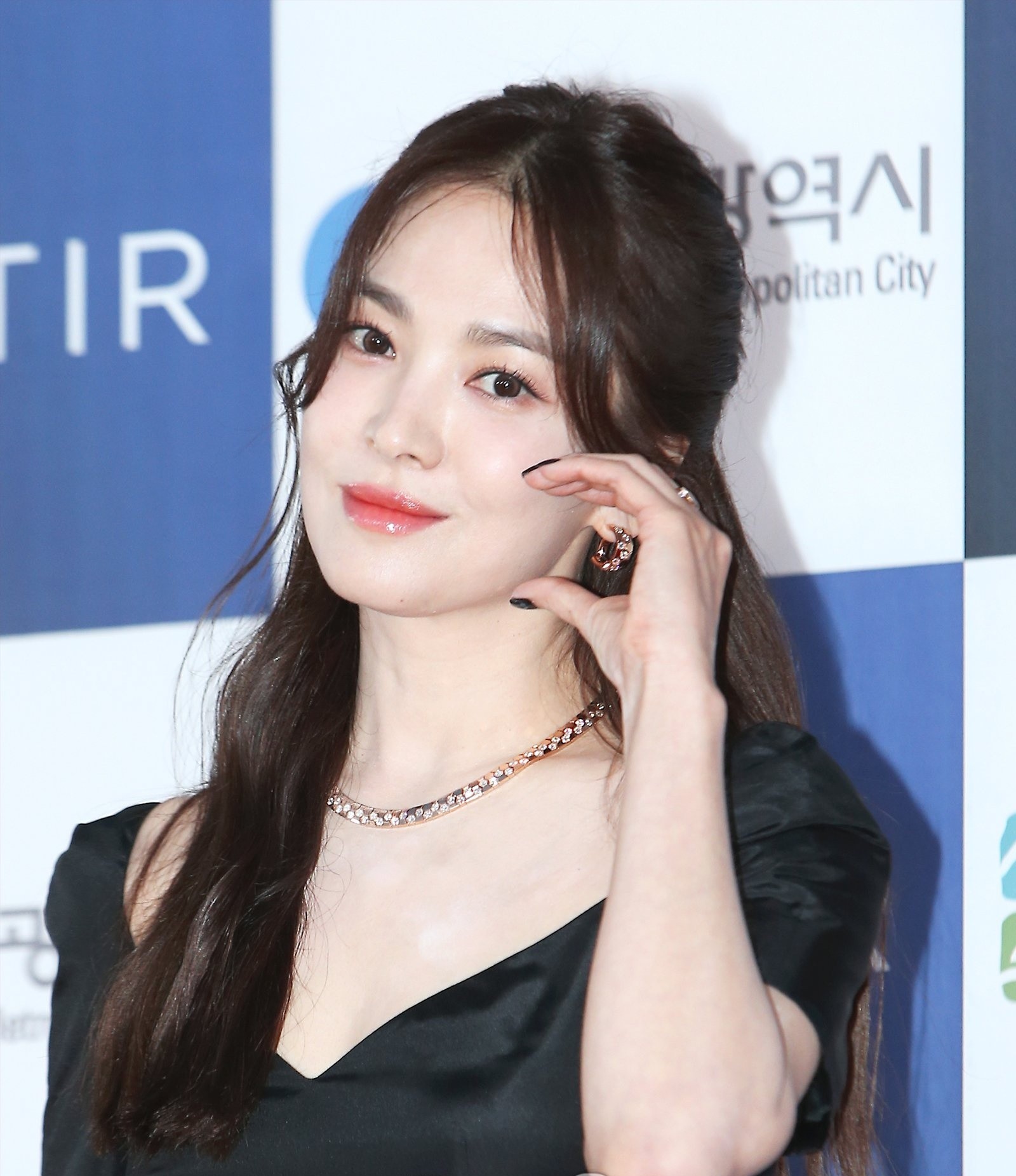 song-hye-kyo-8-1689781918.jpeg
