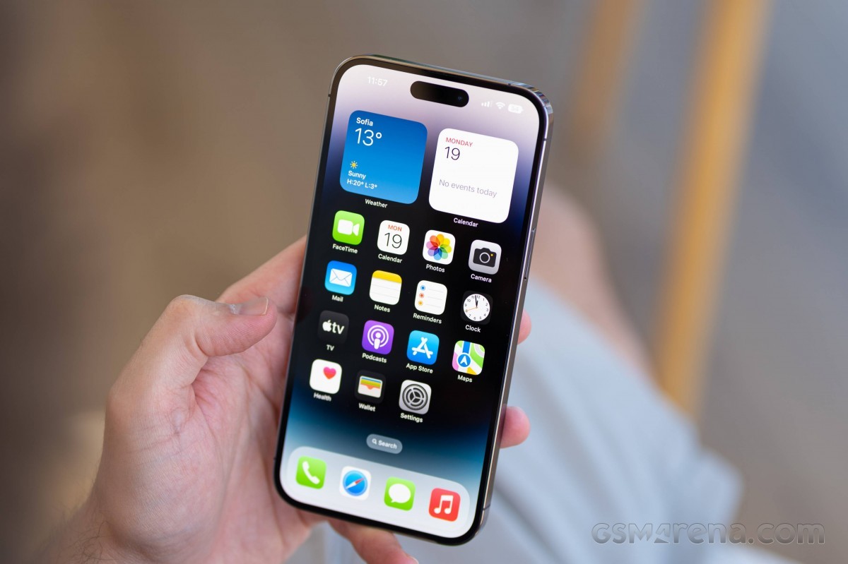 iphone-12-1695548389.jpg