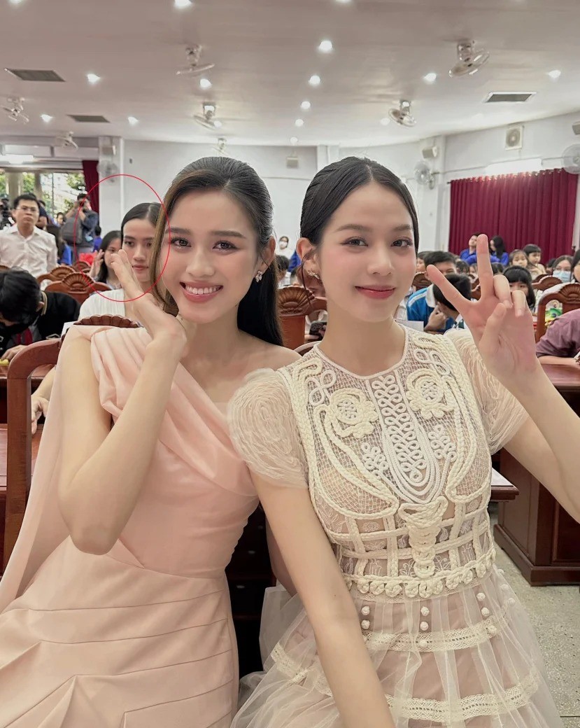 nghi-van-y-nhi-cai-trang-di-tu-t-1695635655.jpg