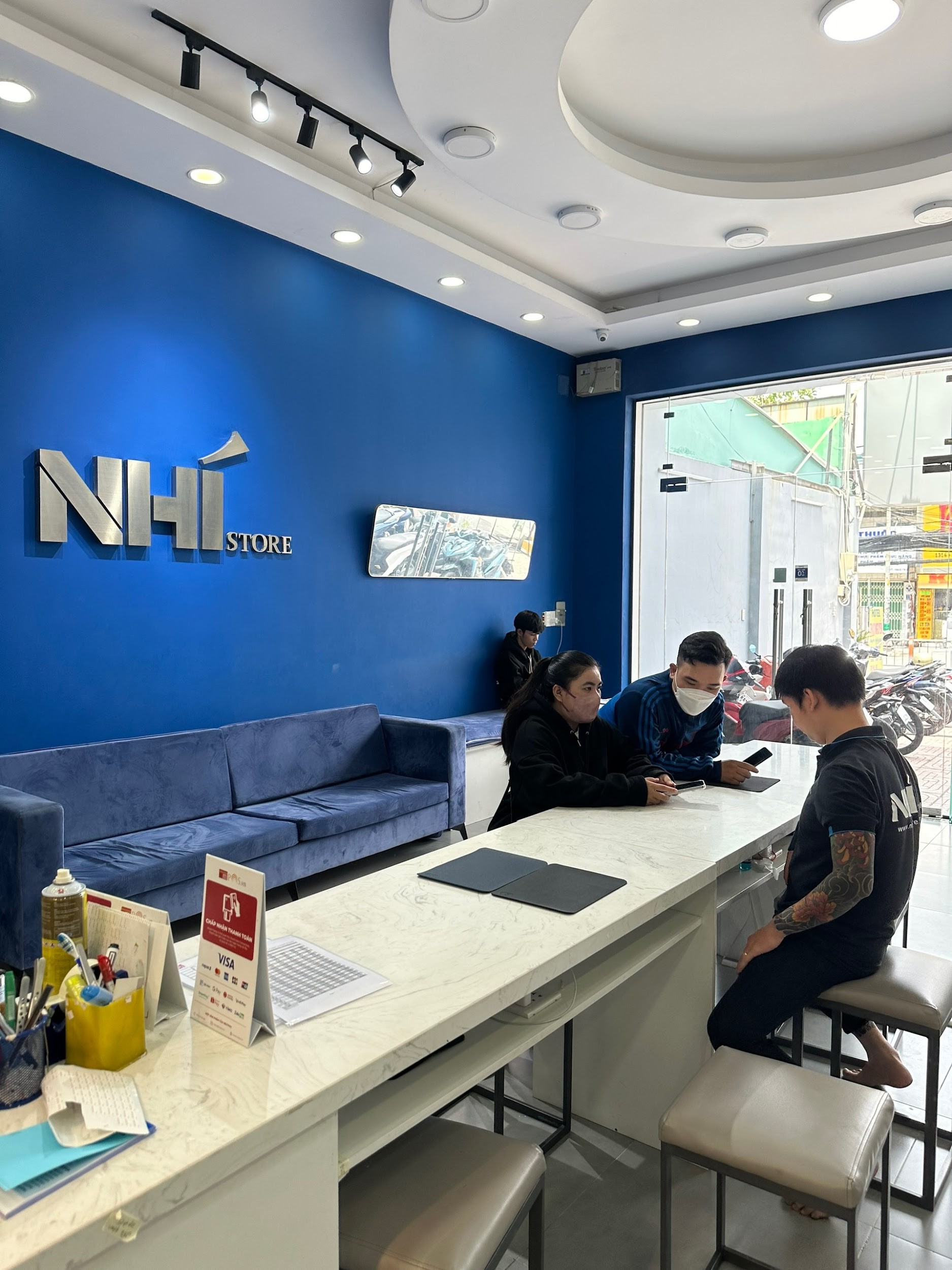 nhi-store2-1695953859.jpg