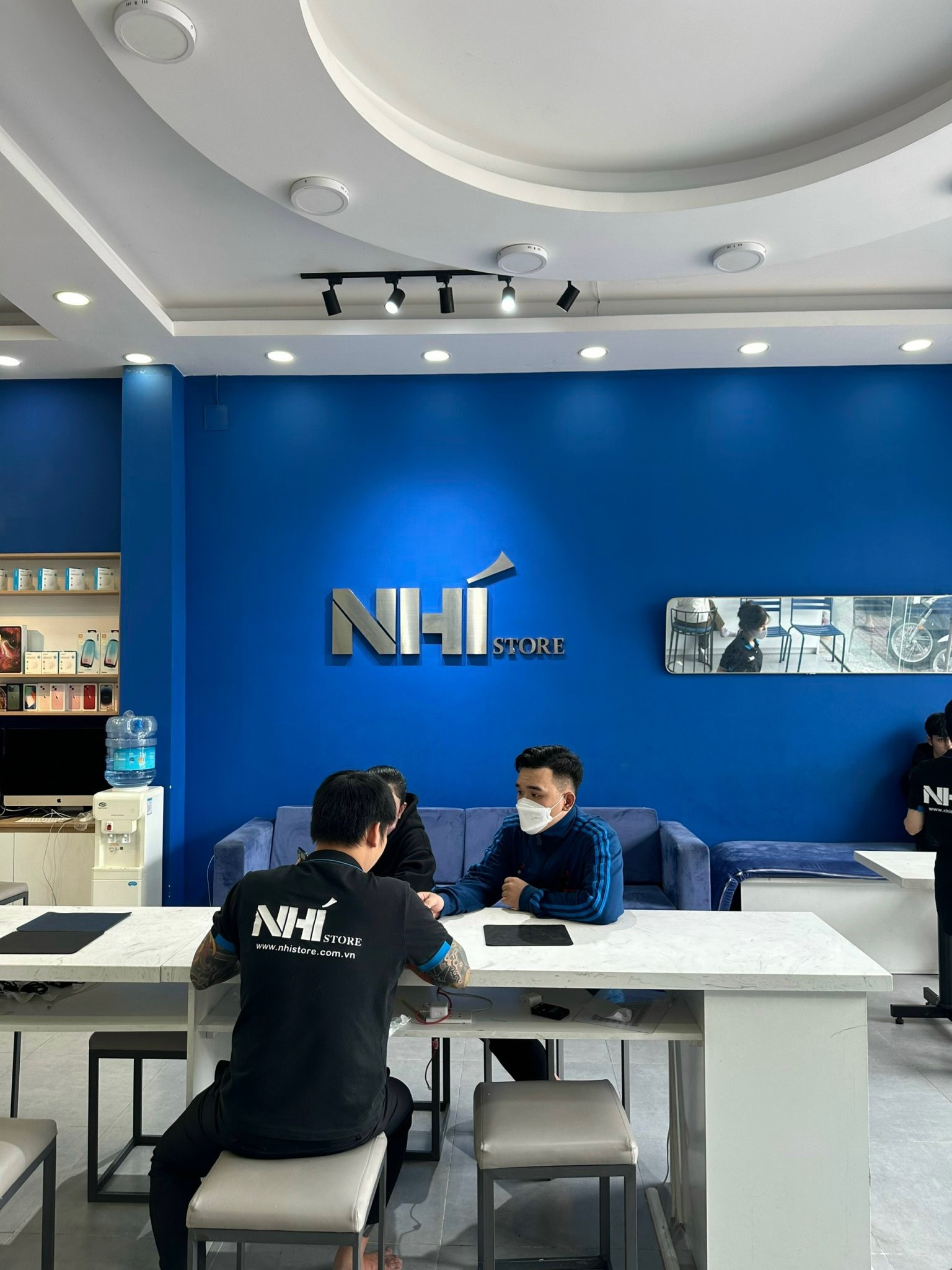 nhi-store3-1695953859.jpg