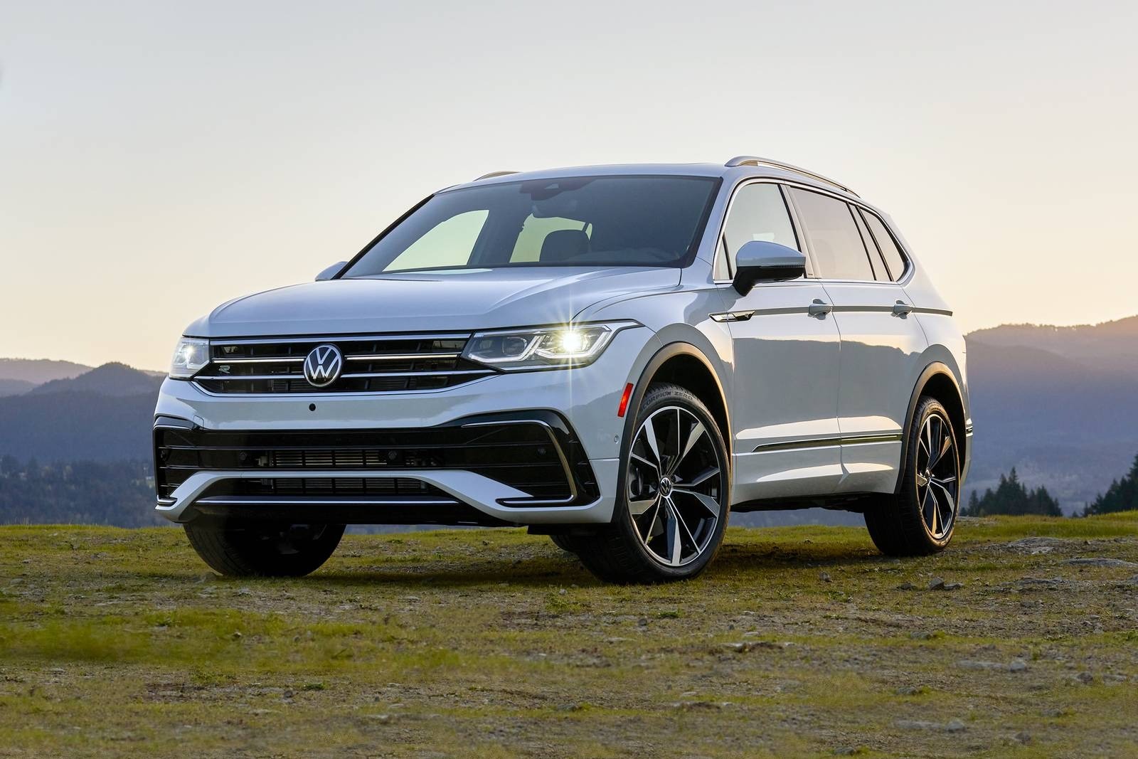 2022-volkswagen-tiguan-4dr-suv-s-1696587171.jpg