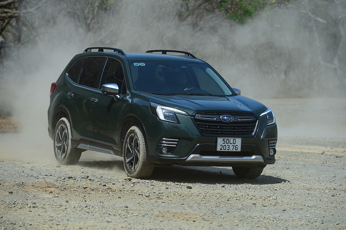 subaru-forester-2023-suv-gia-din-1696587293.jpg