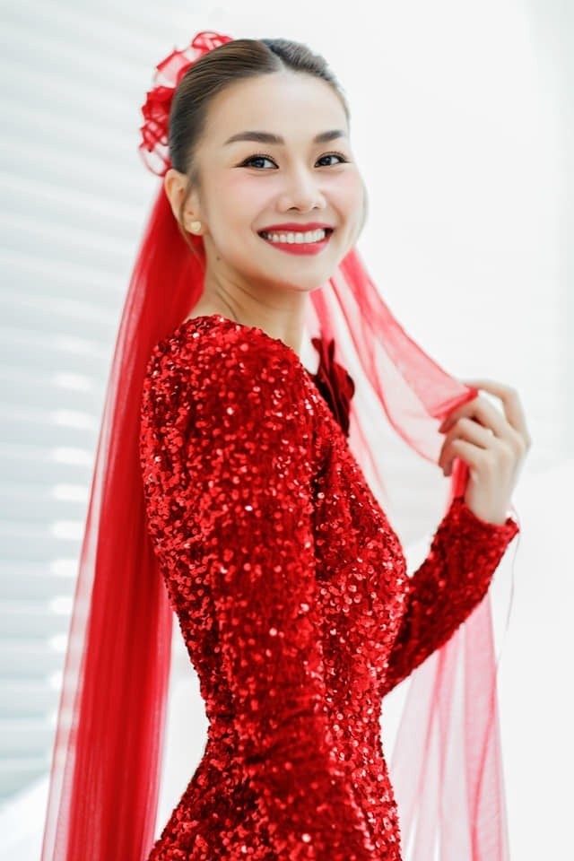 thanh-hang-vay-cuoi-5-1697881803-1697900088.jpg