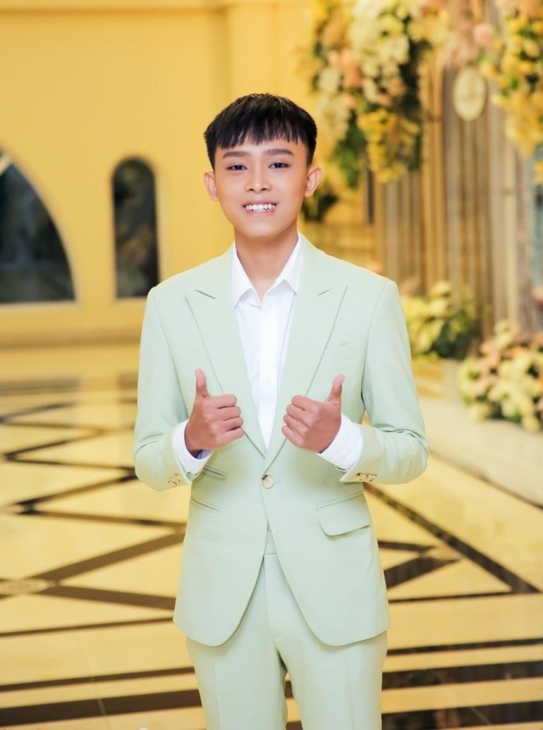 ho-van-cuong-3-1698749181.jpg