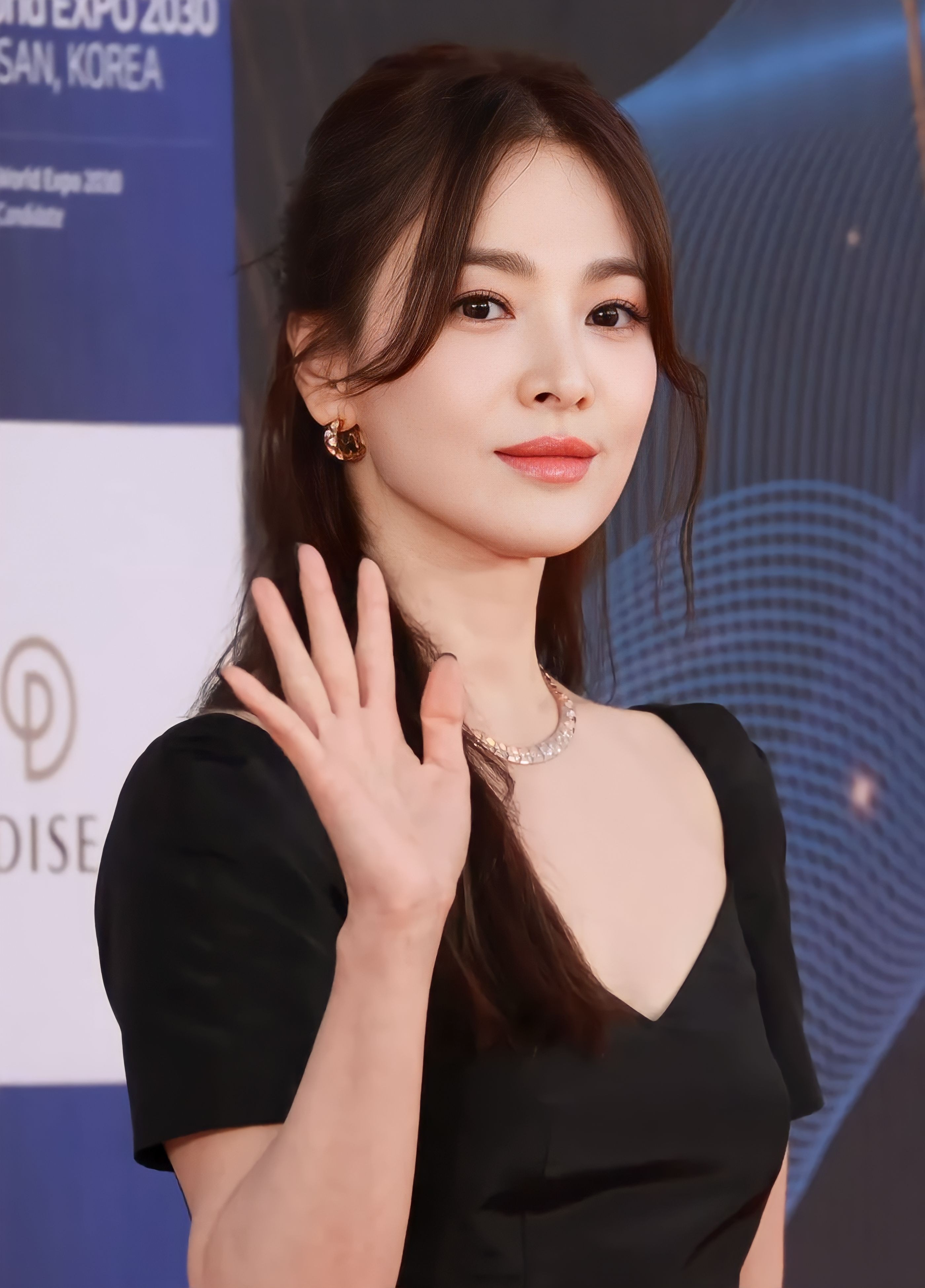 song-hye-kyo-2-1701504664.jpg