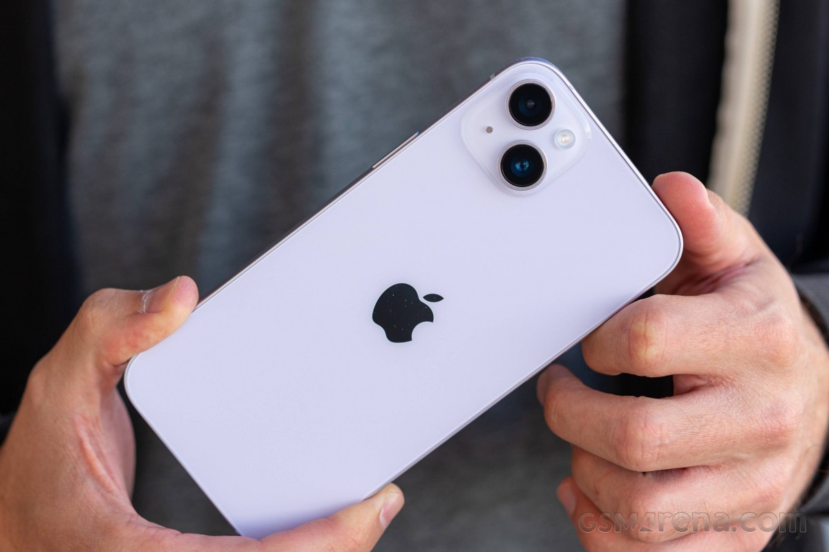 iphone-1701923909.jpg