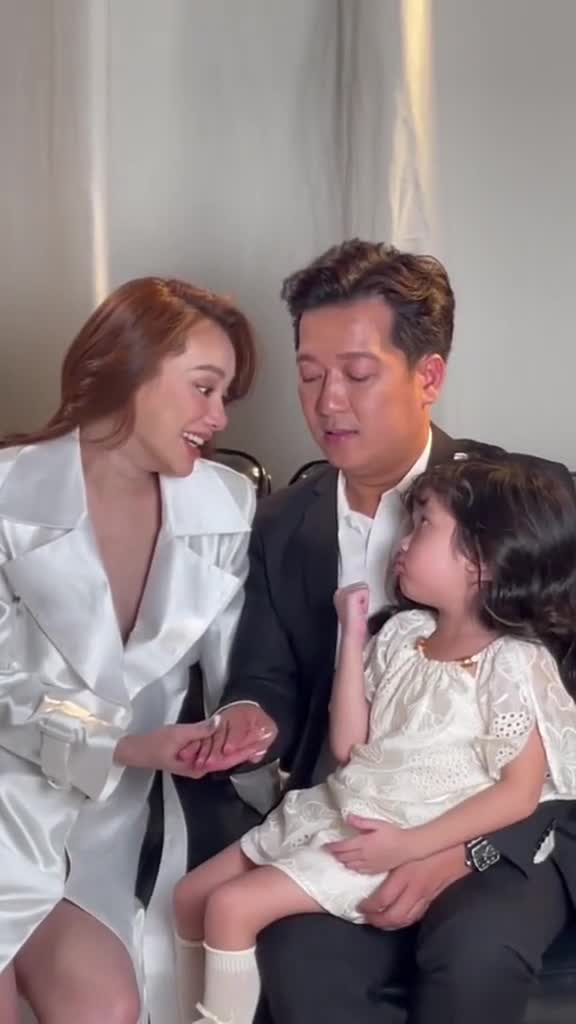 can-mat-con-gai-truong-giang-nha-phuong-chuan-mi-nhan-nhi-la-day-1704775860.mp4