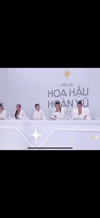 clip-bui-quynh-hoa-ke-ve-gia-canh-sinh-ra-trong-gia-dinh-trong-nam-khinh-nu-1696579552.mp4