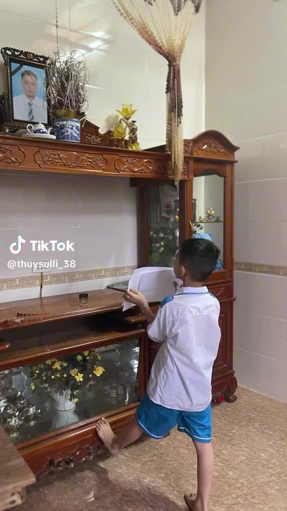 giay-khen-1686280053.mp4