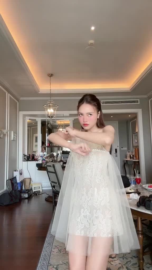 hanh-phuc-la-khi-1-dua-nhay-1-dua-du-ma-cuoi-co-nay-1684480943.mp4