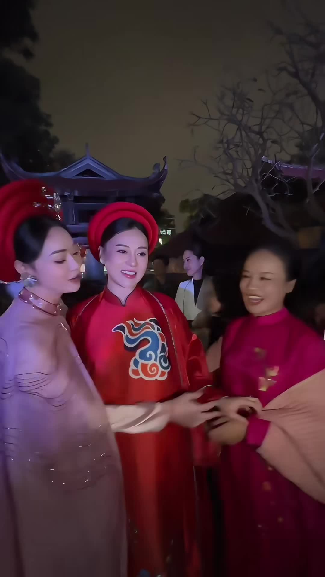 mo-rong-1704619389.mp4