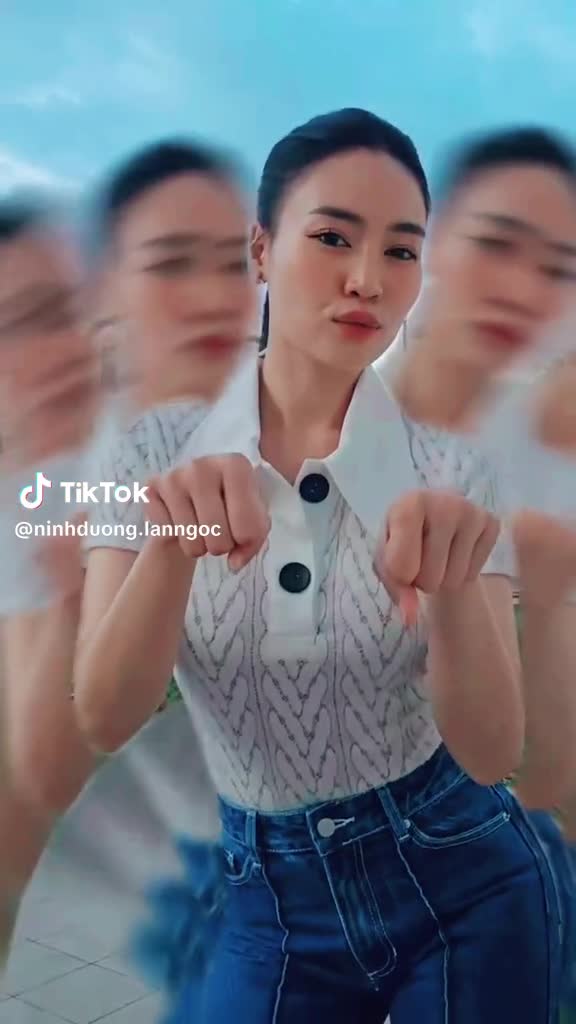 ninh-duong-lan-ngoc-nhay-nhot-sau-su-co-doi-chan-bam-den-1692431910.mp4