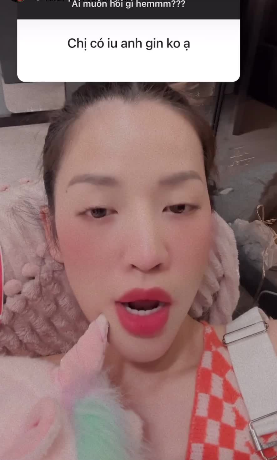 puka-to-ro-thai-do-khi-bi-nguoi-ham-mo-lien-tiep-dat-cau-hoi-ve-chuyen-yeu-duong-voi-gin-tuan-kiet-1680619566.mp4