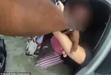 Clip: Ô tô rơi xuống hố tử thần giữa dòng nước xiết, nữ tài xế bị mắc kẹt trong hoảng loạn
