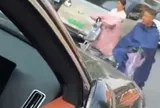 Clip: Đi ngược chiều lấn làn, nữ tài xế gây tai nạn rồi cãi ngược