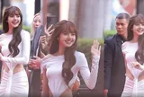 Clip hơn 3 triệu lượt xem ghi lại khoảnh khắc Lisa xuất hiện với diện mạo gây chú ý