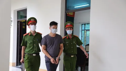 Bắt chủ mưu phát tán clip đồi trụy mạo danh bar Sunny ở Vĩnh Phúc