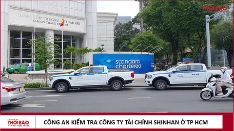 Công an kiểm tra công ty tài chính Shinhan ở TP.HCM