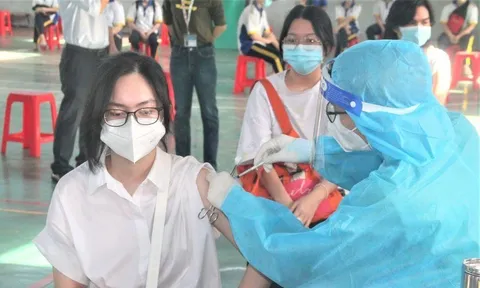 Bình Dương dự trù tiêm 4 mũi vắc xin cho người từ 3 tuổi trở lên ở năm 2022