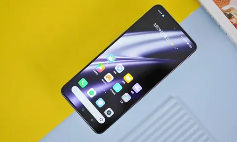 Bom tấn làm Galaxy S23 Ultra lo ngại lộ nguyên hình, giá 9 triệu, màn 144Hz, chip Snapdragon 8 Gen 2