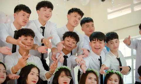 Chàng trai Genz Hà Đức Hoài: "tôi không muốn bản thân dậm chân tại  chỗ"