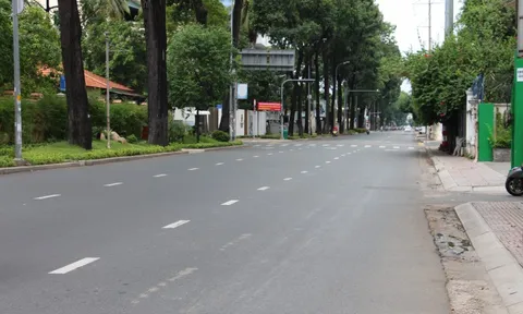 TP.HCM: Nhịp sống chậm ngày đầu giãn cách xã hội theo Chỉ thị 16