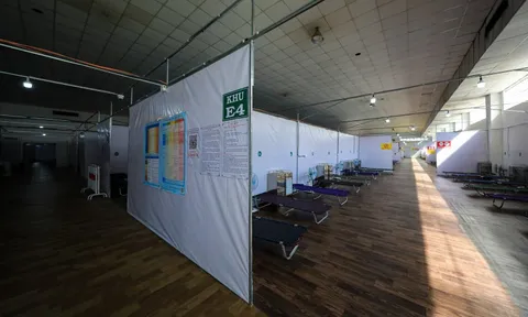 Bệnh viện điều trị Covid-19 đa tầng trong khu hội chợ ở TP.HCM