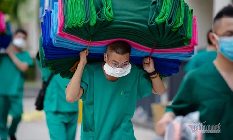 Hình ảnh các lực lượng tận tâm, tận lực nơi tuyến đầu chống dịch