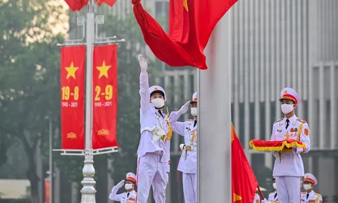 Lễ thượng cờ mừng Quốc khánh ở Lăng Chủ tịch Hồ Chí Minh