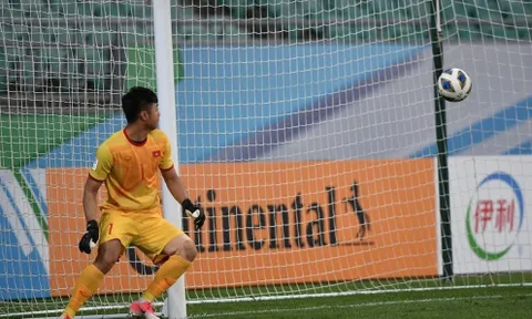 Gãy ngón tay sau bàn thua, Văn Toản khó có cơ hội sửa sai tại VCK U23 châu Á