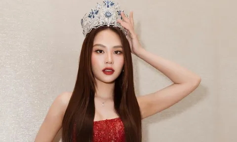 Hoa hậu Mai Phương ứng xử cực khéo khi được khen là hoàn hảo nhất nhưng vẫn bị khui lại scandal nhún nhảy làm mất hình tượng