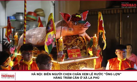 Hà Nội: Biển người chen chân xem lễ rước "ông lợn" hàng trăm cân ở xã La Phù
