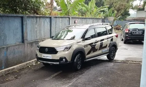 Lộ diện ảnh thực tế Suzuki XL7 Hybrid 2023