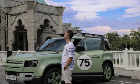 Siêu phẩm Land Rover Defender hàng hiếm và hành trình xuyên biên giới tới Malaysia