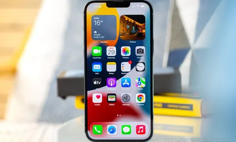 iPhone 13 Pro Max “đại hạ giá”, xả kho với giá rẻ không tưởng ‘đánh bật’ Galaxy S23 Ultra khỏi cuộc chơi