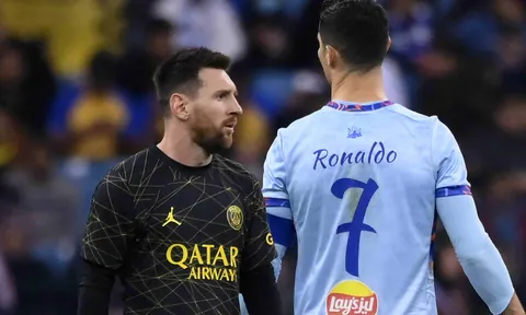 Vượt mặt Ronaldo, Messi đi vào lịch sử với kỷ lục vô tiền khoáng hậu